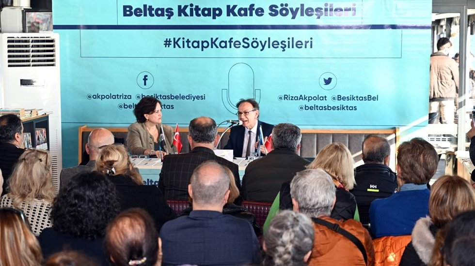 Kariyer ve yaşam ko&ccedil;u Cem Akant Beşiktaş&rsquo;ta okurlarıyla buluştu