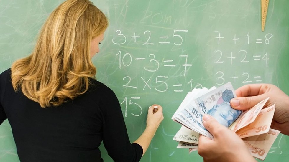 &Ouml;ğretmenlerin ek ders &uuml;cretlerinde yeni d&uuml;zenleme!