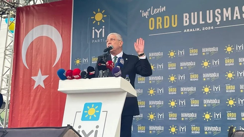 M&uuml;savat Dervişoğlu: Sen Kasımpaşalıysan ben de Orduluyum!&rdquo;