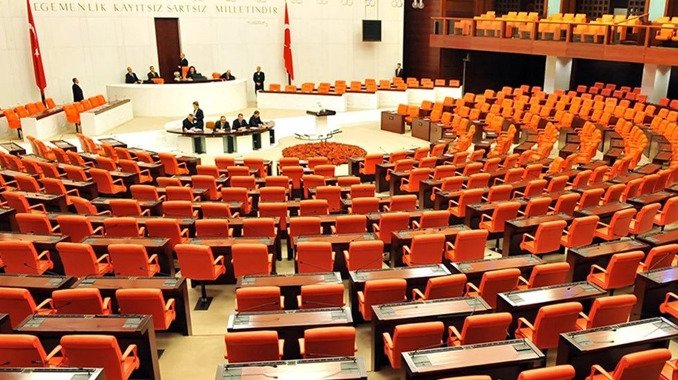 TBMM Genel Kurulu, toplantı yeter sayısının bulunamaması nedeniyle kapandı