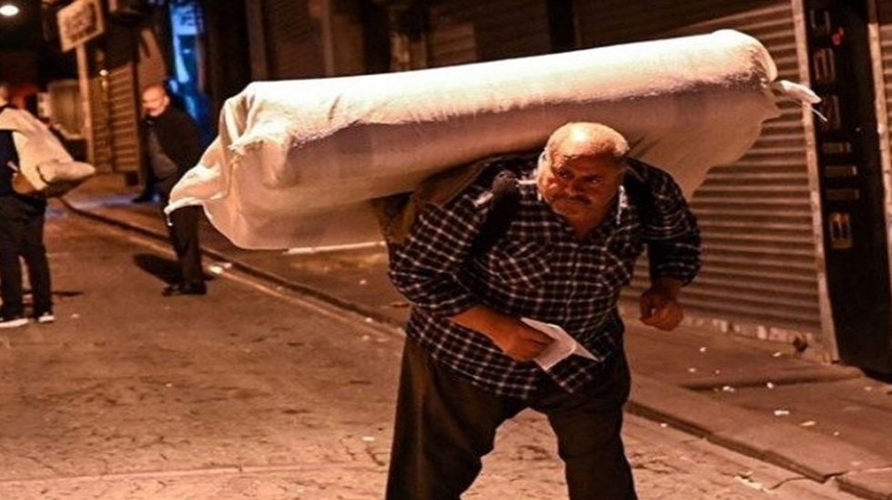 Yetersiz maaşlar, emekliyi yeniden iş hayatına d&ouml;nmeye zorluyor...