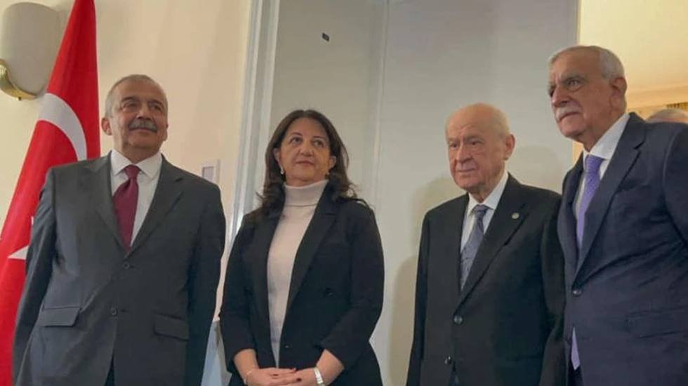 DEM Parti siyasi parti turuNA başlıyor