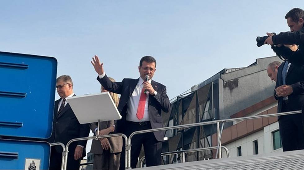 İmamoğlu, Adliye &ouml;n&uuml;nde seslendi: "Bug&uuml;nk&uuml; mesele adalet meselesidir"