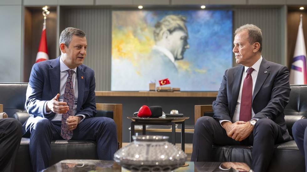 Mersinliler &Ouml;zg&uuml;r &Ouml;zel'i ağırladı...