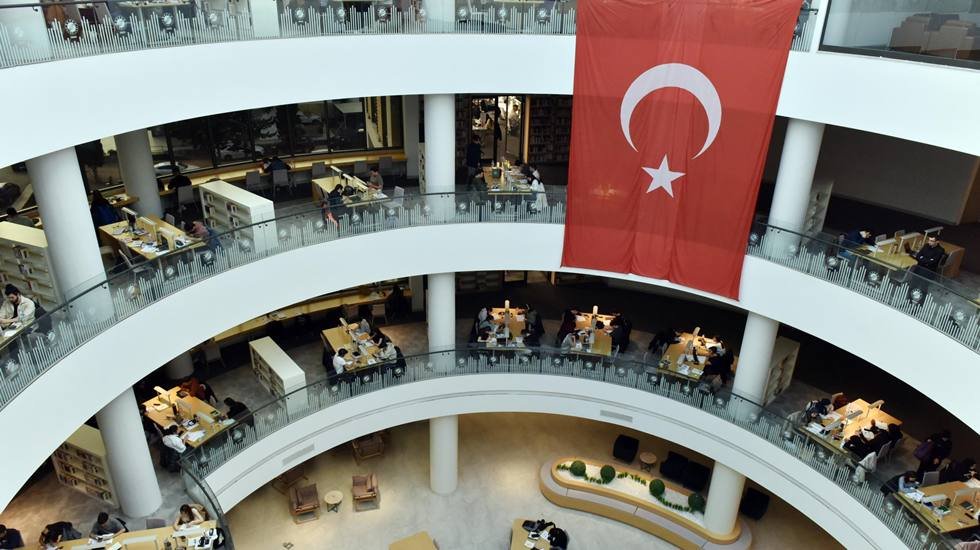 Antalya K&uuml;t&uuml;phanesi&rsquo;ni ziyaret edenlerin sayısı 1 milyonu ge&ccedil;ti...