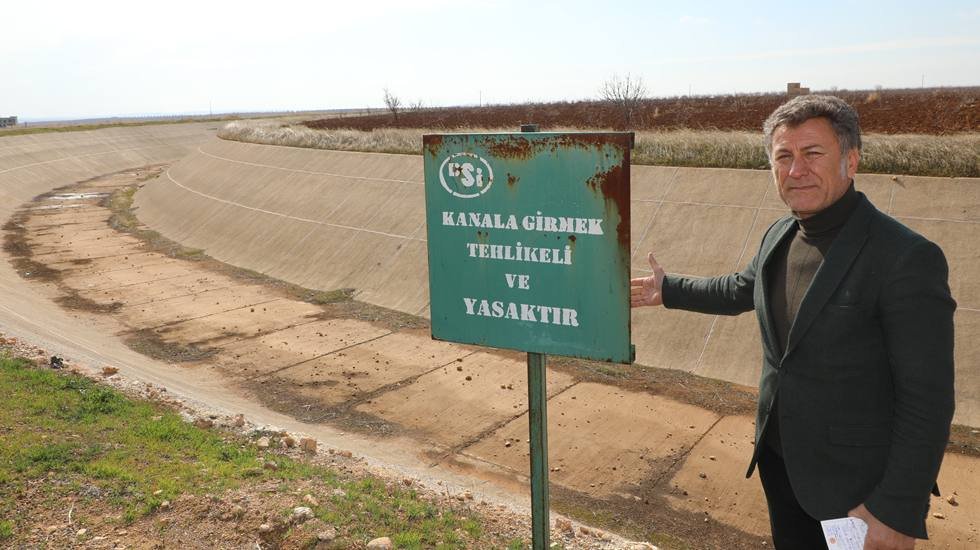 Barak ovası kuruyor, &ccedil;ift&ccedil;i 20 yıldır su bekliyor