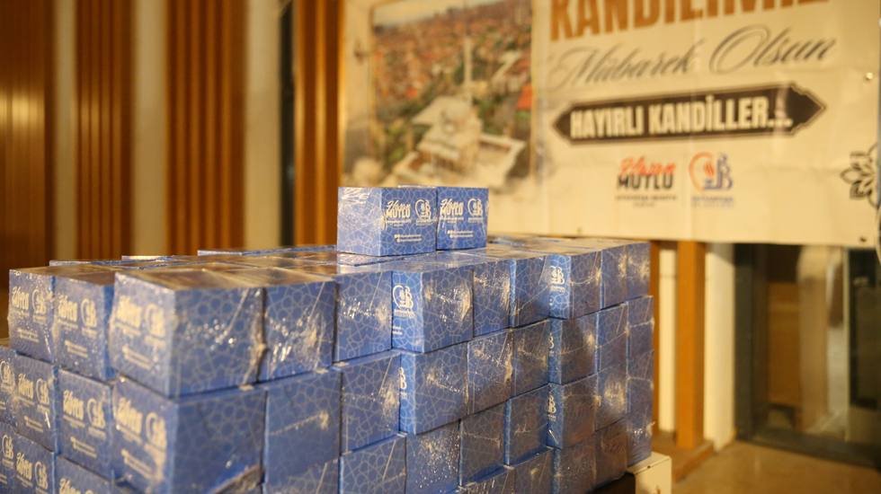 Bayrampaşa Belediyesi&rsquo;nden geleneksel kandil simidi ikramı