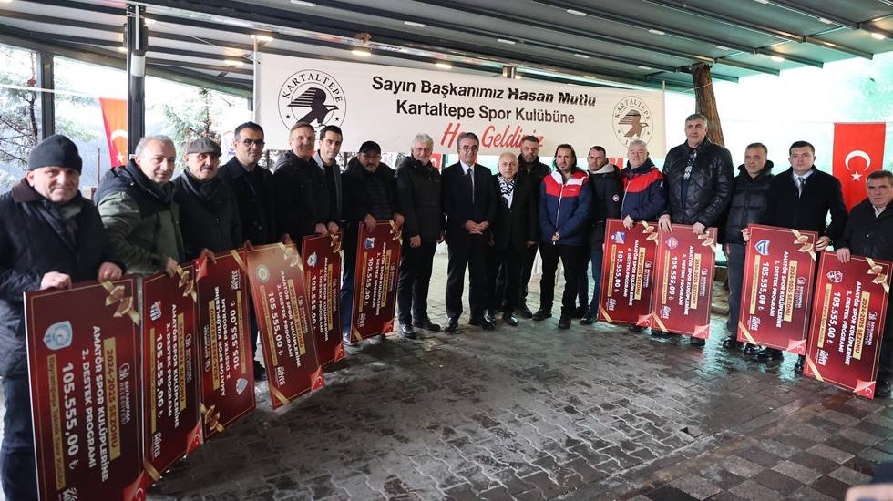 Bayrampaşa Belediyesi&rsquo;nden spor kul&uuml;plerine  bir sezonda ikinci destek...