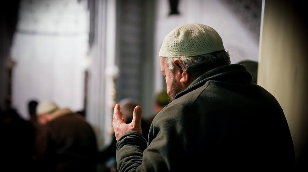 Beyoğlu Belediyesi, 6 Şubat depremlerinde hayatını kaybedenler i&ccedil;in mevlit okuttu...