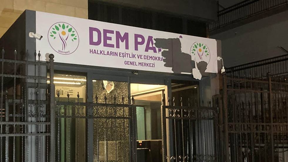 DEM Parti: &ldquo;HTŞ&rsquo;li selefi grupların, Alevilerin yaşadığı b&ouml;lgelerde ger&ccedil;ekleştirdiği katliamı kınıyoruz"&nbsp;