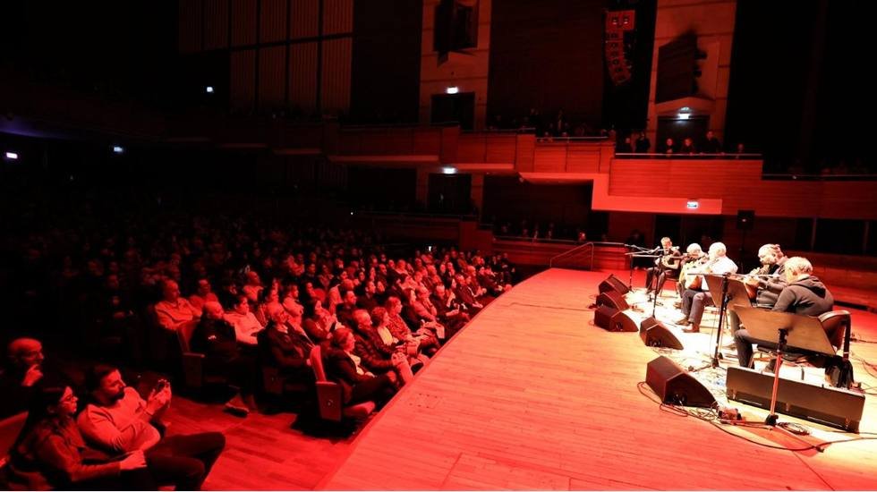 İzmir'de Musa Eroğlu r&uuml;zg&acirc;rı esti...