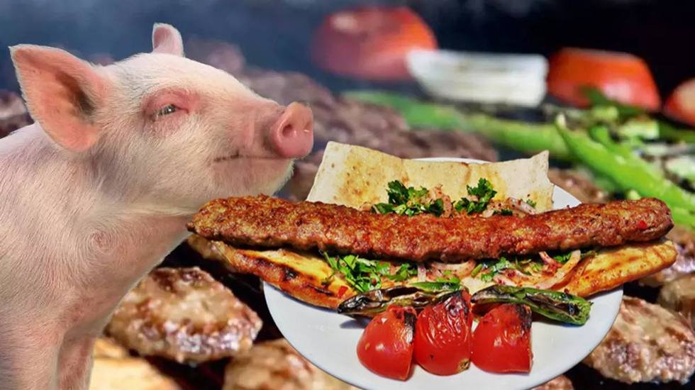 Kebap ve k&ouml;fteden domuz eti &ccedil;ıktı!