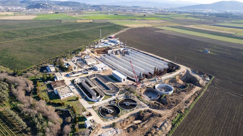 K&uuml;&ccedil;&uuml;k Menderes temizleniyor. Torbalı temiz bir &ccedil;evreye kavuşacak...