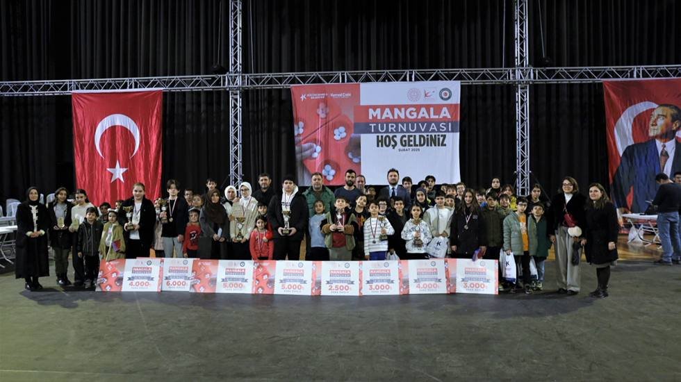K&uuml;&ccedil;&uuml;k&ccedil;ekmece &lsquo;Mangala Turnuvası&rsquo;nda 338 &ouml;ğrenci kıyasıya rekabet etti