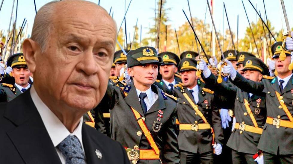 Teğmenlerin ihra&ccedil; kararını savunan Bah&ccedil;eli 'Darbe severler aklını başına almalı'
