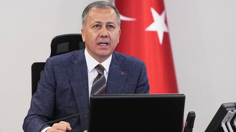 Ali Yerlikaya: "Halkı sokağa, meydanlara &ccedil;ağırmak en hafif tabiriyle 'sorumsuzluktur"