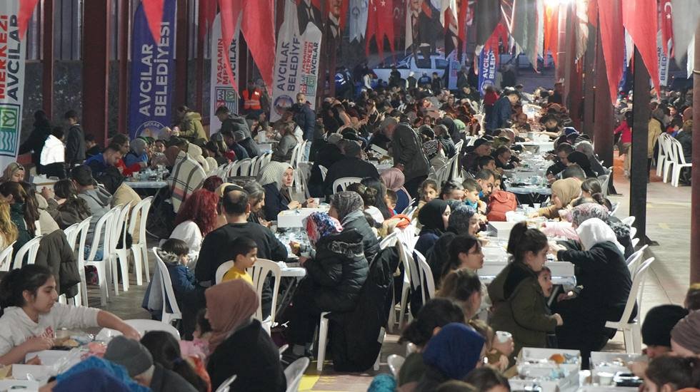 Başkan &Ccedil;aykara: &ldquo;İftar sofralarıyla komşuluğumuzu pekiştiriyoruz.&rdquo;