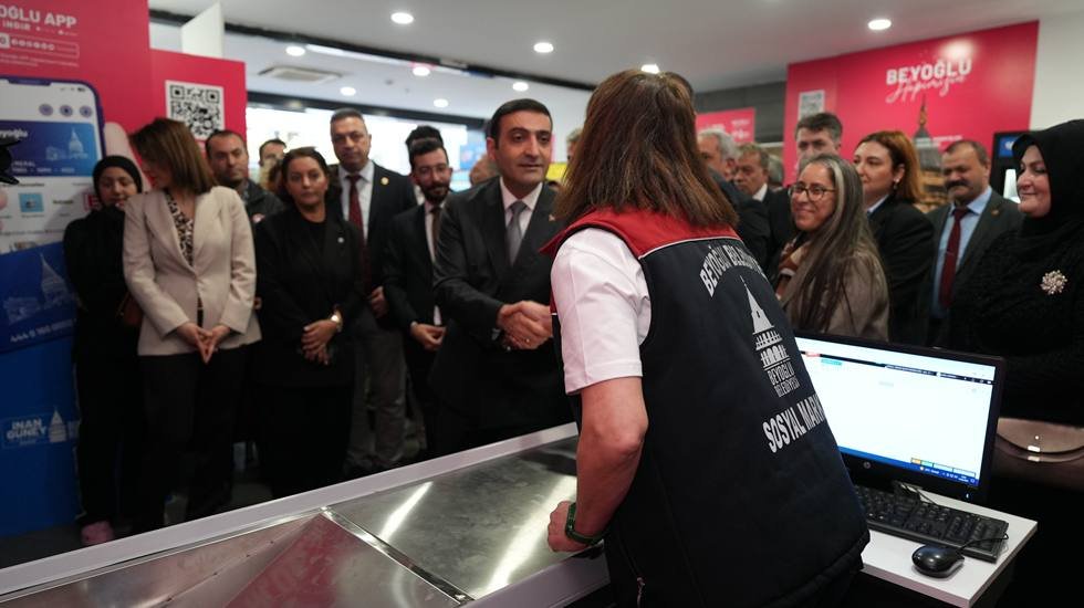 Beyoğlu&rsquo;nun Sosyal Marketi mini marketlerle mahallelere yayılıyor