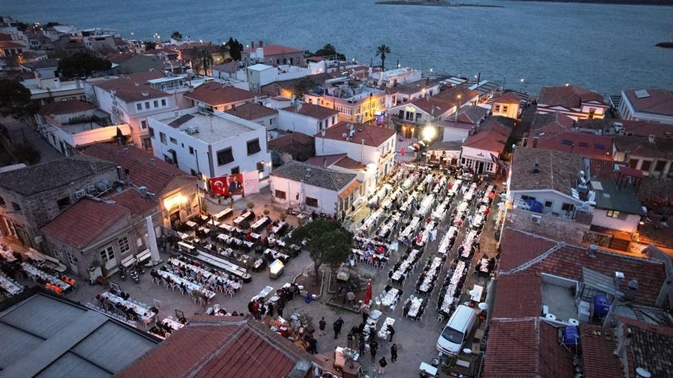 Cunda adasında iftar&hellip;