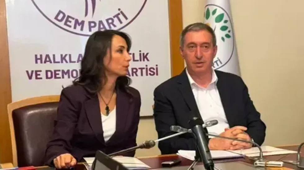 DEM Parti Eş Genel Başkanları gazetecilerin sorularını yanıtladı: &lsquo;&Ouml;calan&rsquo;a sekretarya gerekebilir&rsquo;