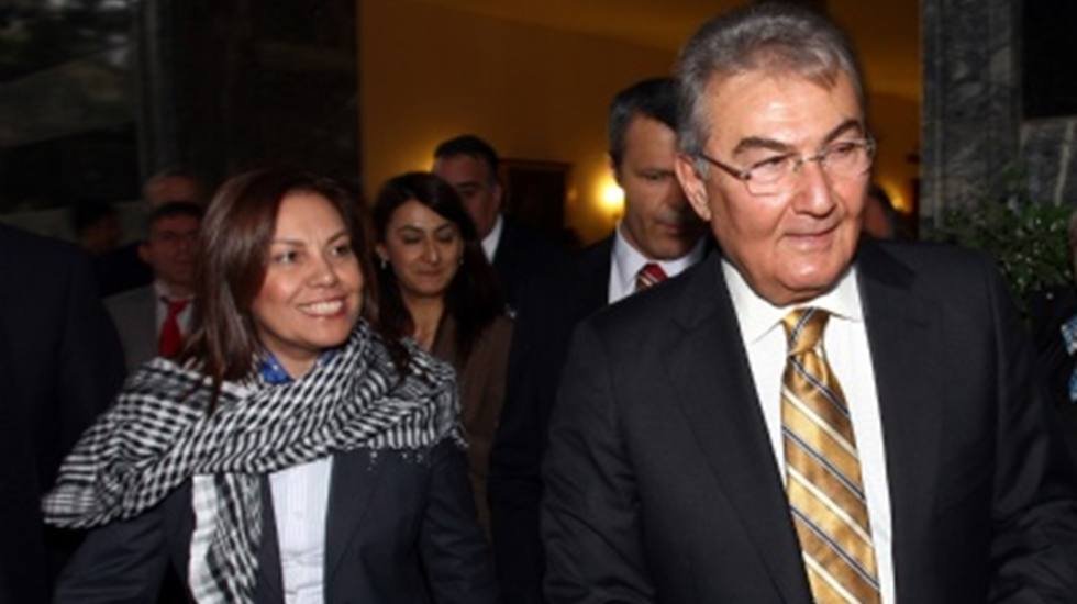 Deniz Baykal'a kaset kumpası d&uuml;zenleyen FET&Ouml; ş&uuml;phelisi yakalandı!