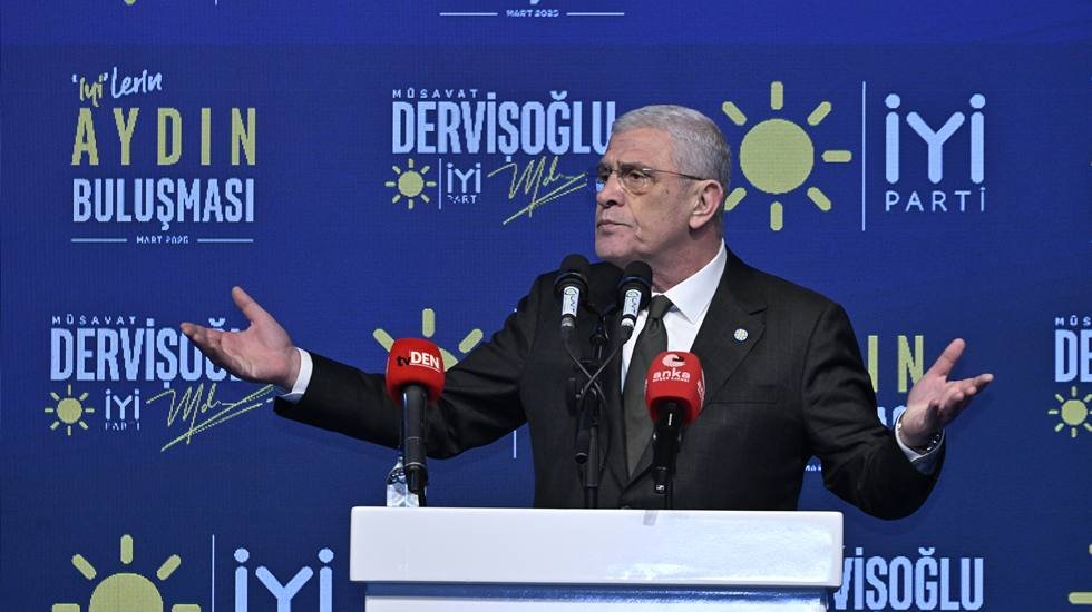 Dervişoğlu: &ldquo;H&uuml;k&uuml;met sokaktaki vatandaşa ter&ouml;rist muamelesi yapamaz&rdquo;