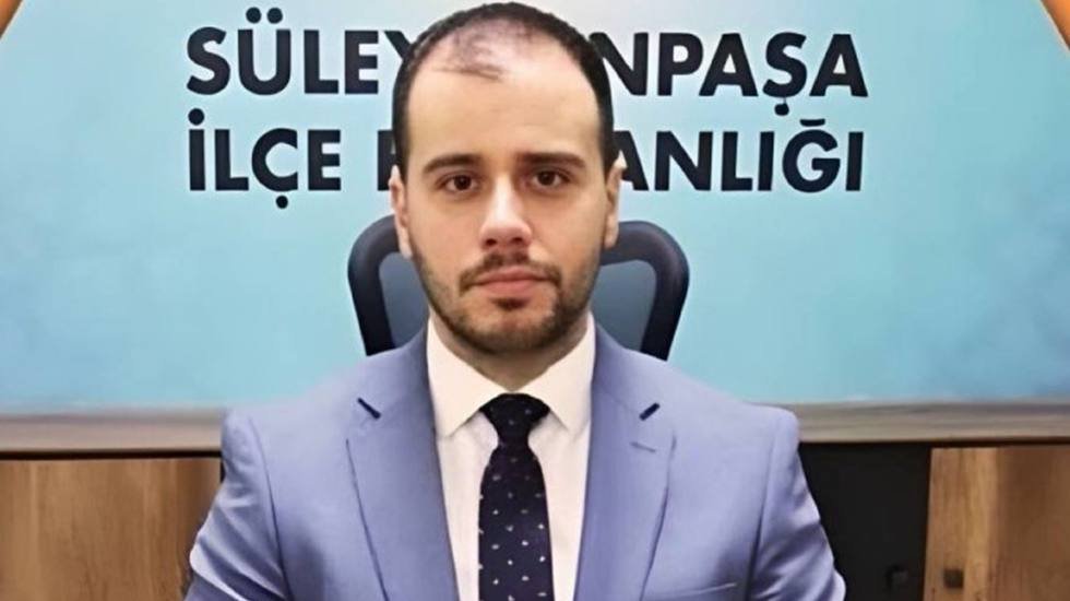 'Devletin dini adalettir' dedi, AKP'de g&ouml;revini bıraktı!