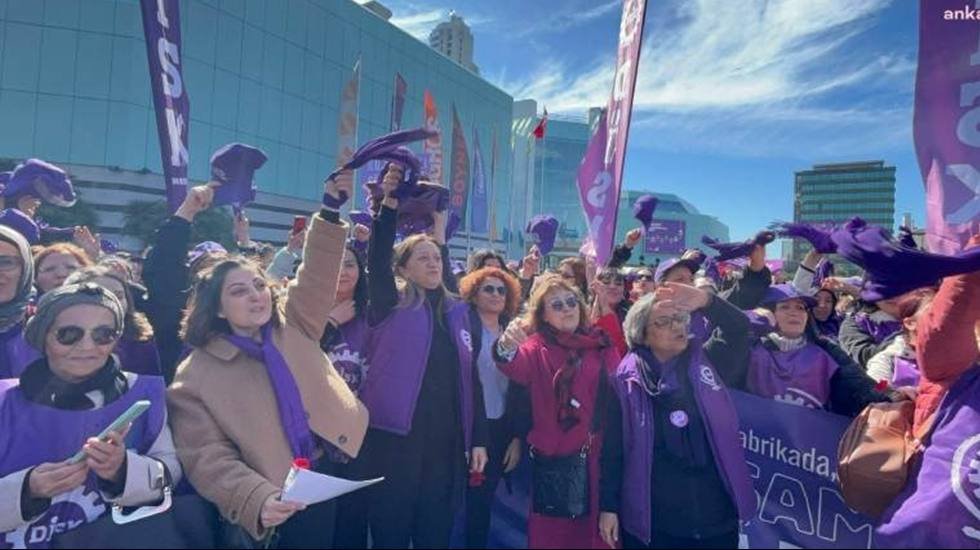 DİSK'li kadınlar: Emeğimize, bedenimize ve kimliğimize sahip &ccedil;ıkıyoruz