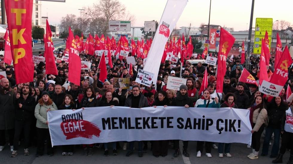 D&uuml;nya Kom&uuml;nistlerinden TKP ile Dayanışma!