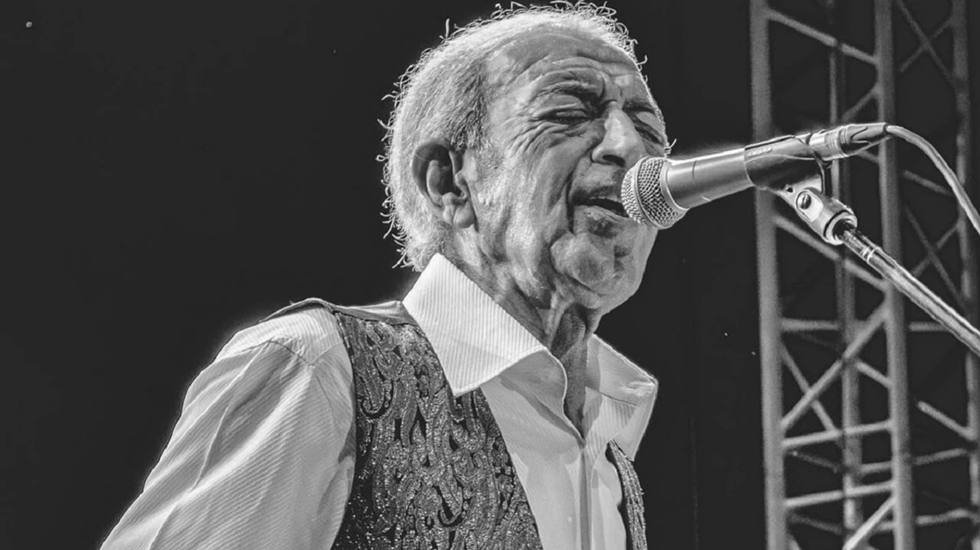 Edip Akbayram yaşamını yitirdi...