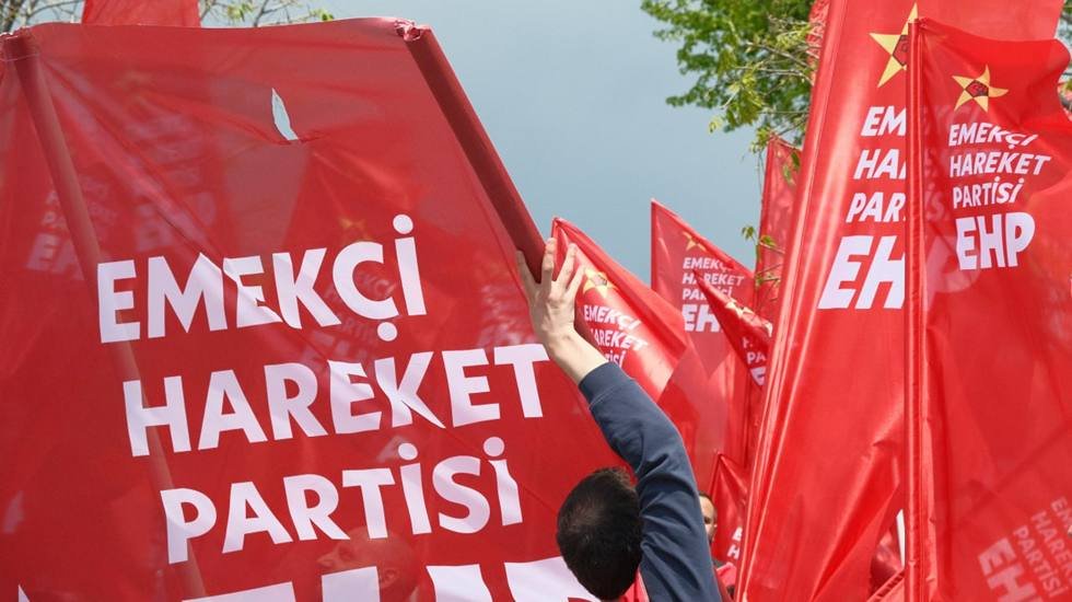 EHP&rsquo;den A&ccedil;ıklama: "Demokratik m&uuml;cadelesinin &ouml;n&uuml;n&uuml; a&ccedil;mak i&ccedil;in bir fırsat"