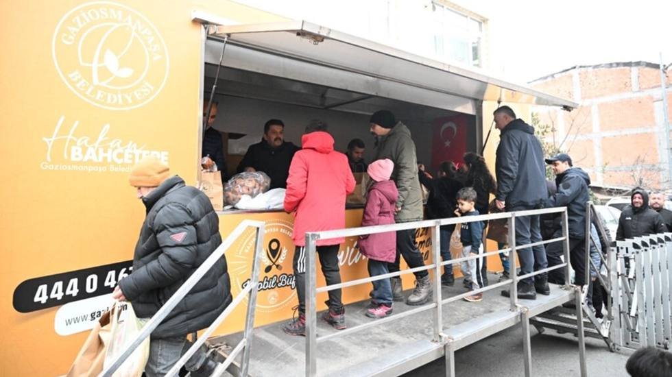 Gaziosmanpaşa Belediyesi&rsquo;nden her g&uuml;n 3 bin yurttaşa iftar yemeği
