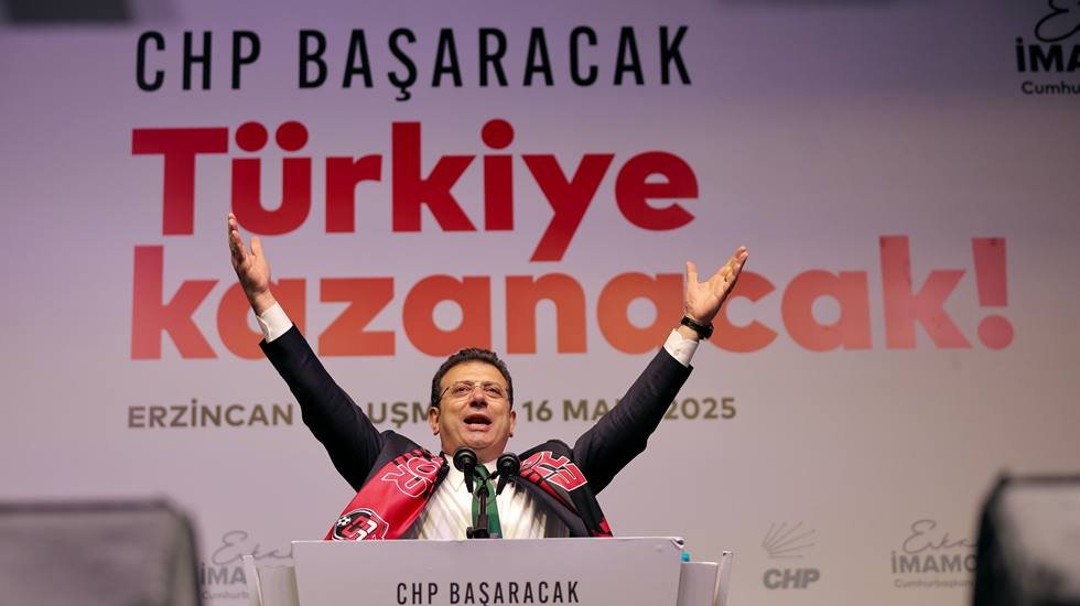 İmamoğlu: "1000 lirayı emekliye verdim, daha ne olacak ki&rsquo; derken, sanki cebinden &ccedil;ıkarıp vermiş"