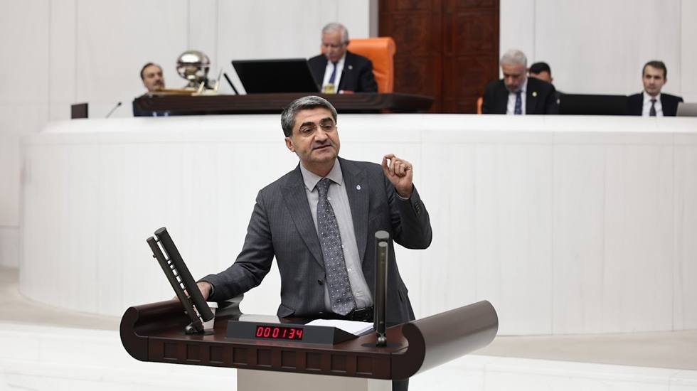 İmamoğlu&rsquo;nun eşi Dilek Hanım&rsquo;a yapılan saldırılar neden g&ouml;rmezden geliniyor?