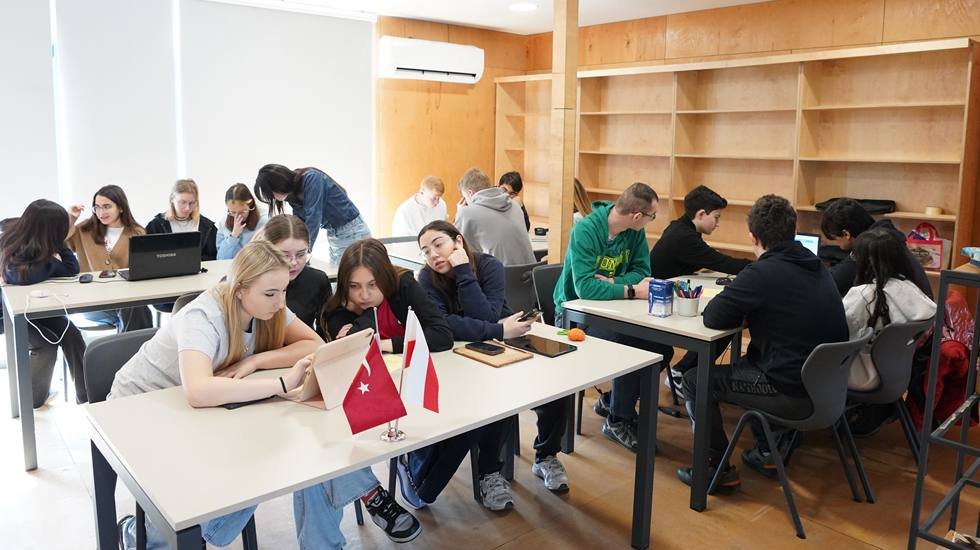 Polonyalı &ouml;ğrenciler T&uuml;rk k&uuml;lt&uuml;r&uuml;n&uuml; keşfetti