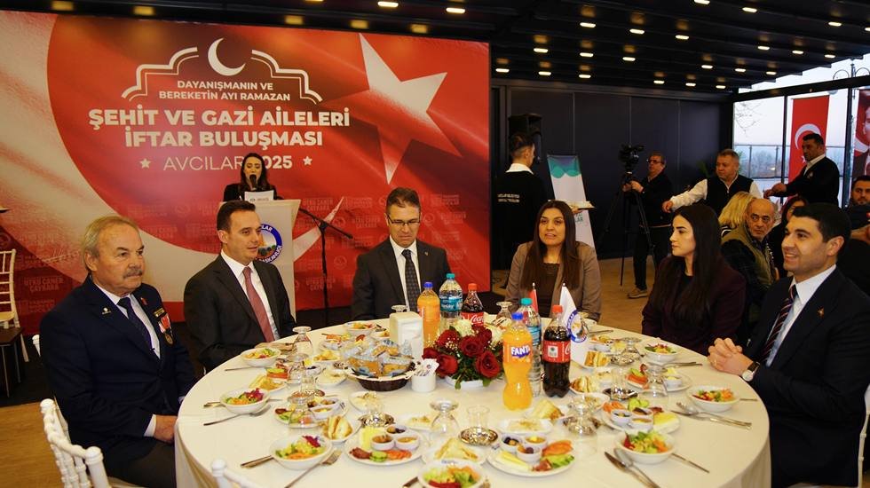 Şehit aileleri ve gaziler Avcılar Belediyesi&rsquo;nin iftarında buluştu