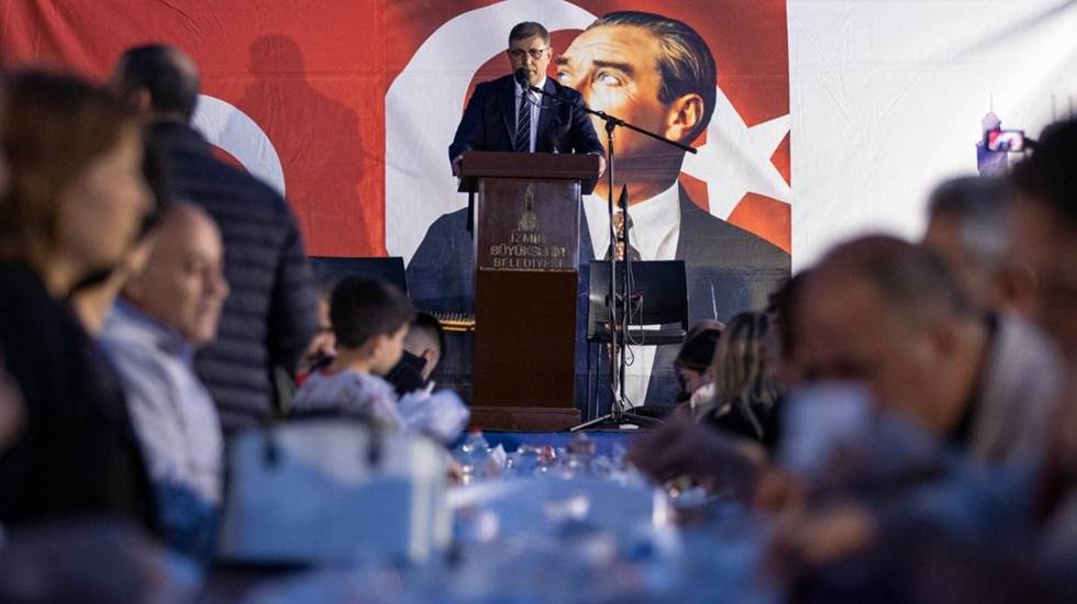 Tugay: "Kimse a&ccedil;, sahipsiz kalmamalı, umutsuz olmamalı"