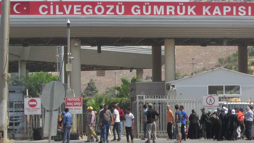 &Uuml;lkesine geri d&ouml;nen Suriyelilerin sayısı a&ccedil;ıklandı