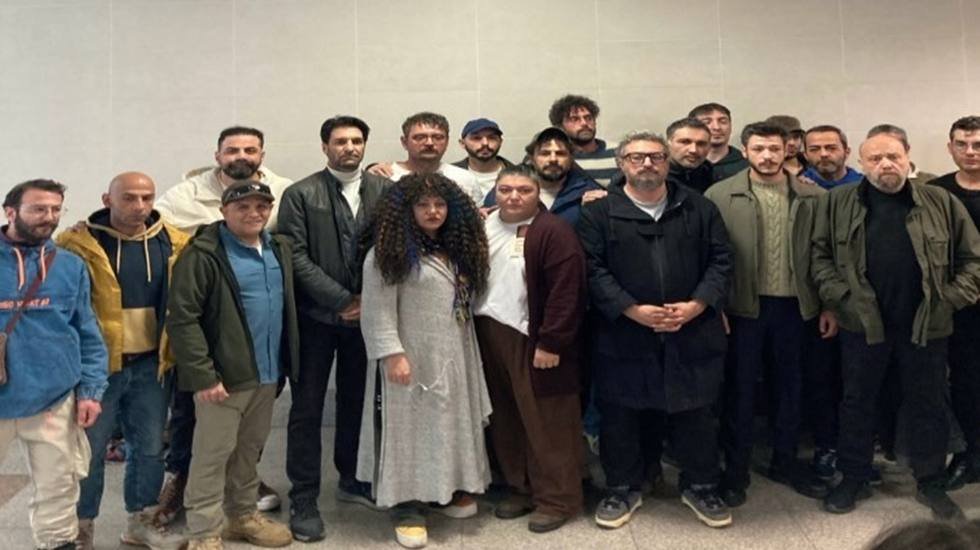 Aralarında Cem Yiğit &Uuml;z&uuml;moğlu'nun da olduğu 11 kişi, adliyeye sevk edildi.