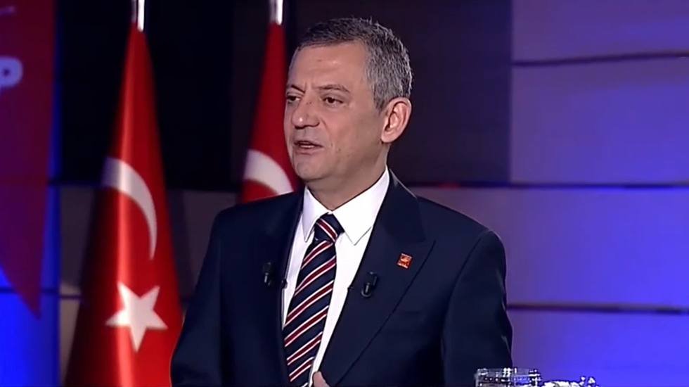 &Ouml;zg&uuml;r &Ouml;zel: "Bize gelen bilgi şuydu; CHP'ye kayyum, İBB'ye kayyum, İstanbul Barosu'na kayyum..."